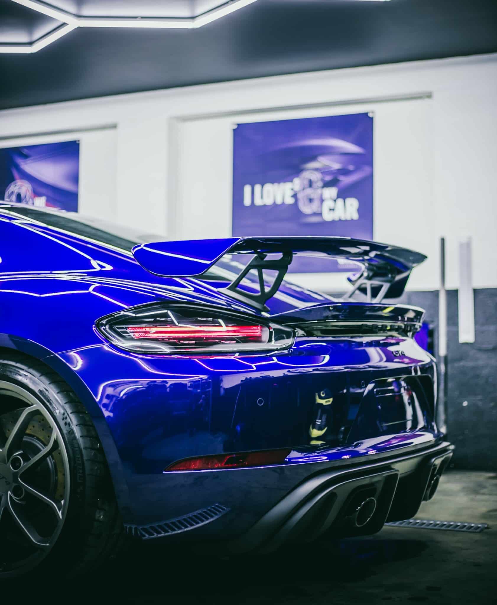 PORSCHE 718 GT4